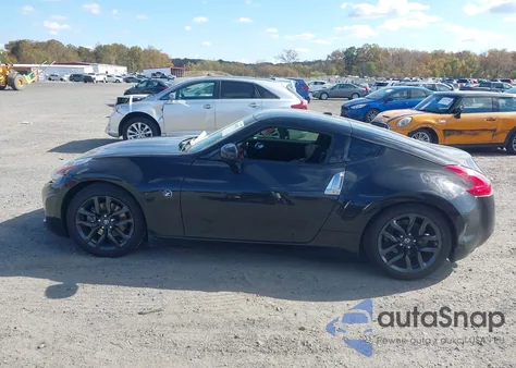 2017 Nissan 370Z Touring z USA, uszkodzony, nr VIN JN1AZ4EHXHM954956